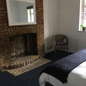  Lodge Lotus